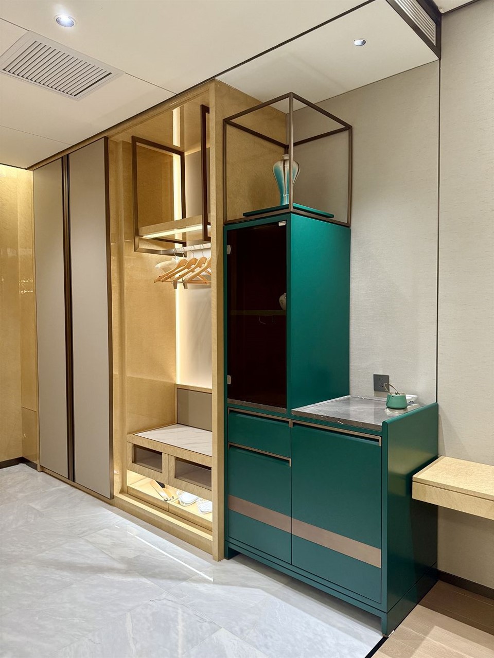 Hotel Built-in Wardrobe